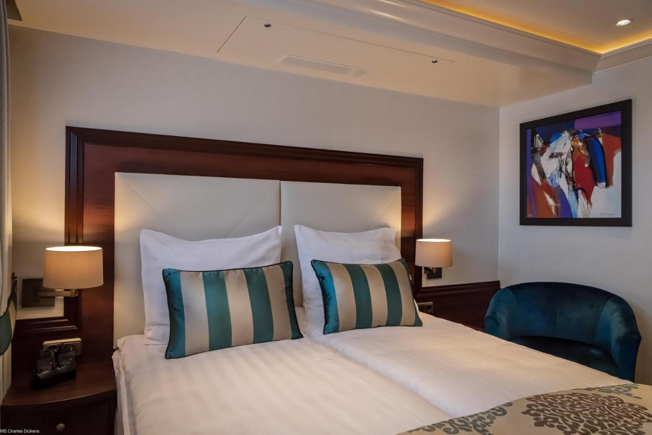 Select Ms Charles Dickens Neuss Hotel ภายนอก รูปภาพ