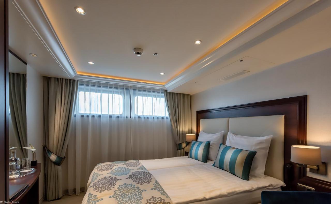 Select Ms Charles Dickens Neuss Hotel ภายนอก รูปภาพ