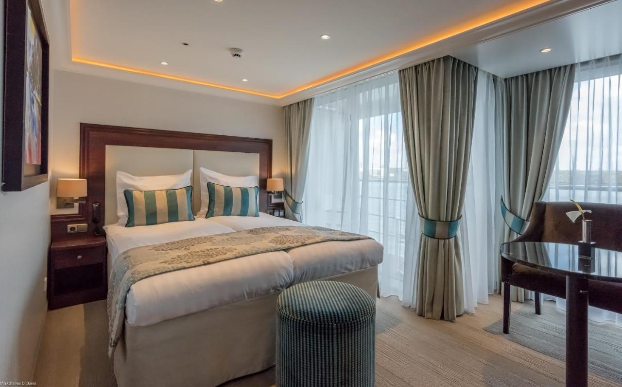 Select Ms Charles Dickens Neuss Hotel ภายนอก รูปภาพ
